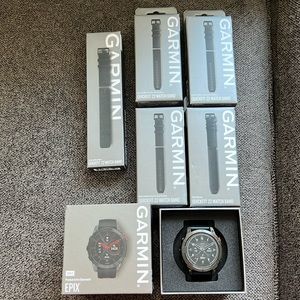 Garmin epix (Gen 2) Sapphire 47 mm Black Titanium w/Black Band & 5 Watch Bands